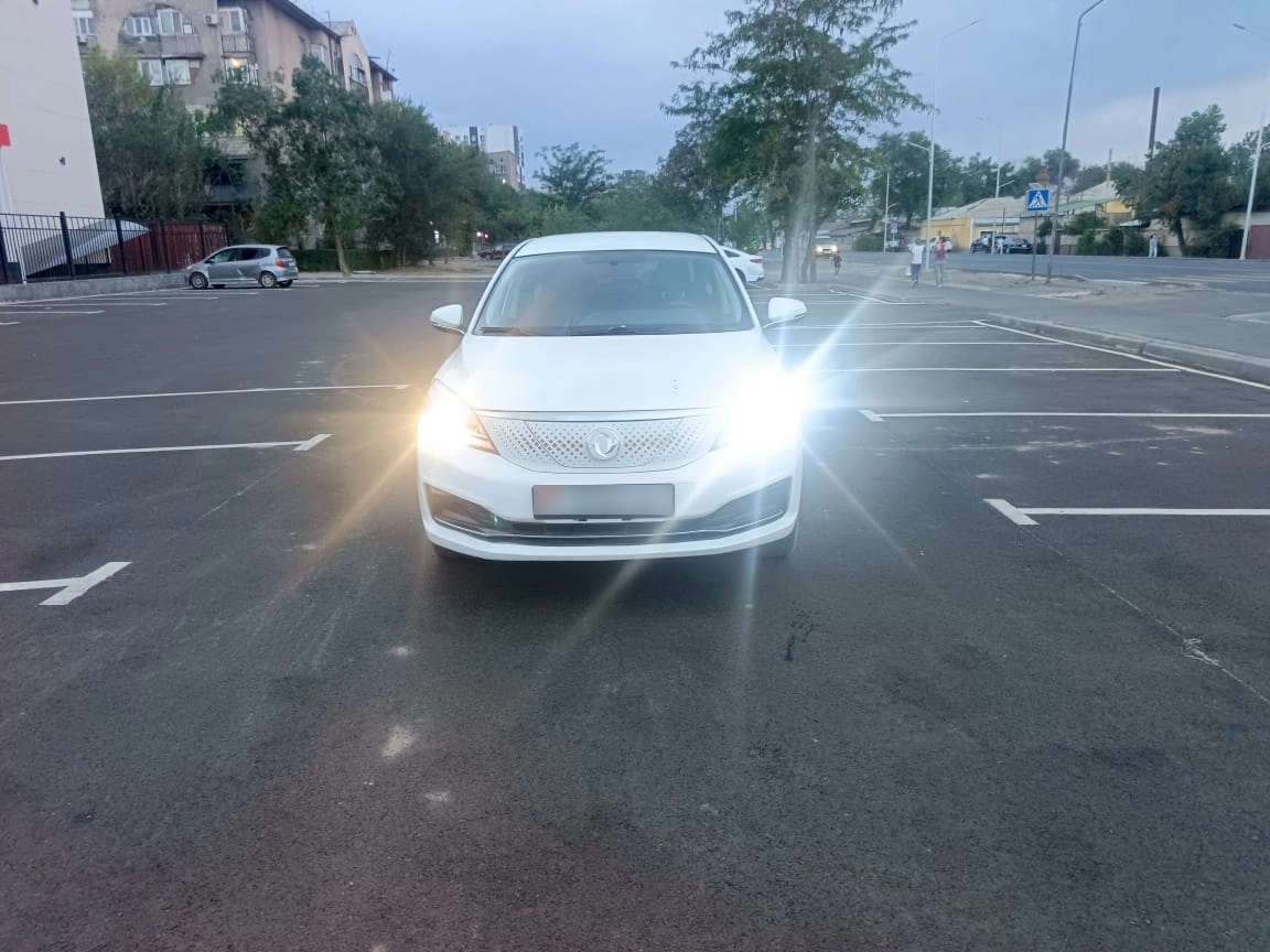 Dongfeng Aeolus E70, 2021