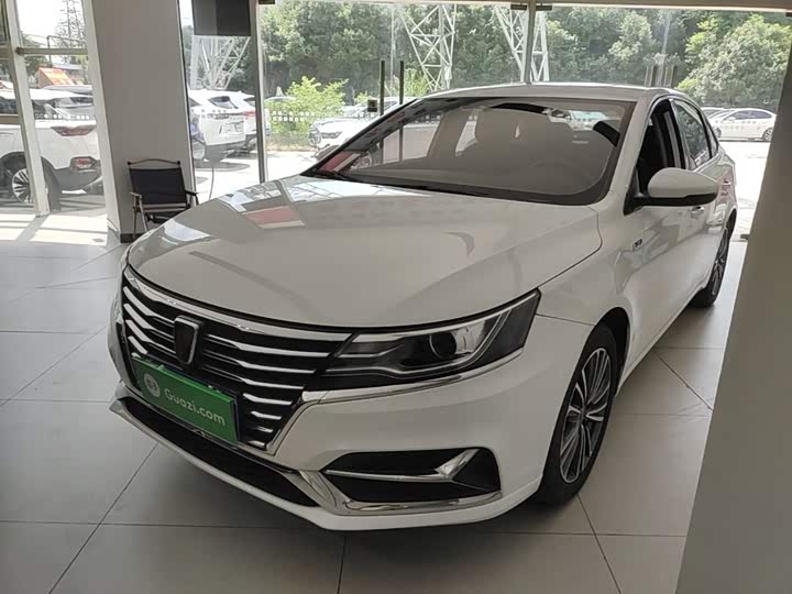Roewe i6, 2022 — купить в Казани под ключ