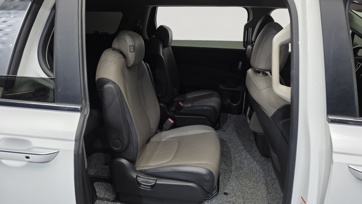 Kia Carnival, 2024 — фото 12 из 12