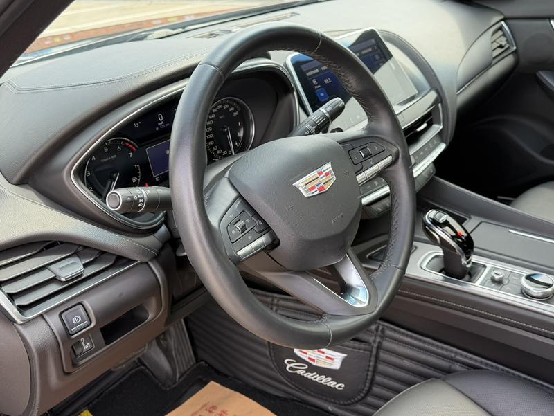 Cadillac CT5, 2022 — фото 12 из 12