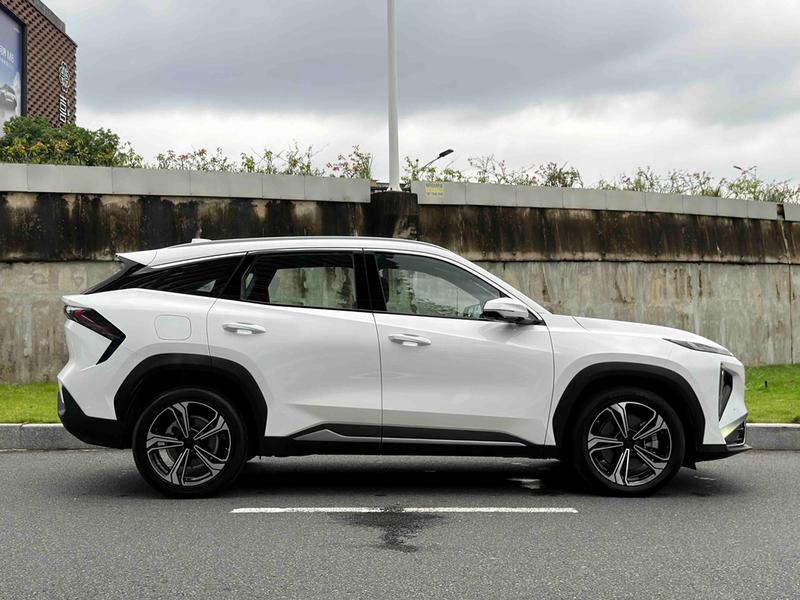 Geely Galaxy L7, 2024 — фото 8 из 12