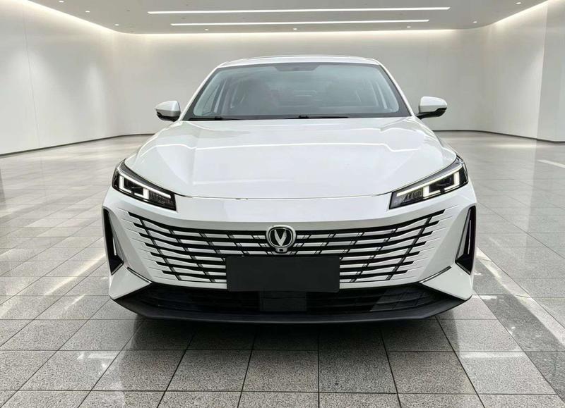 Changan Eado Plus, 2023 — фото 2 из 12
