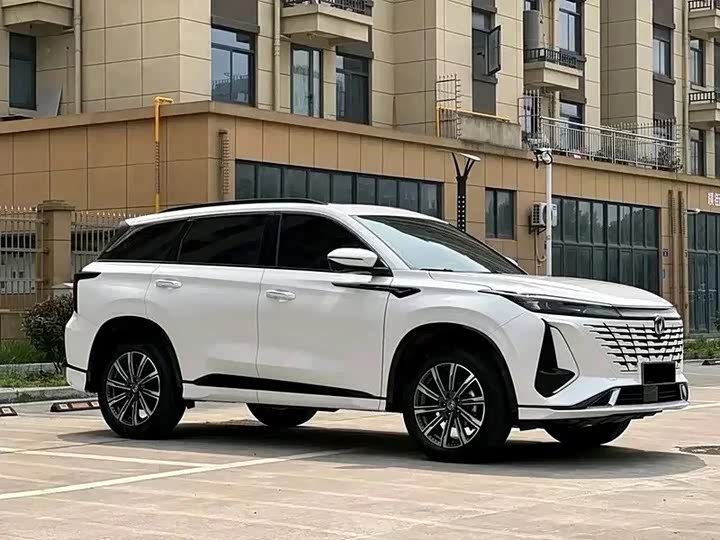 Changan CS75 Plus, 2023 — фото 3 из 9