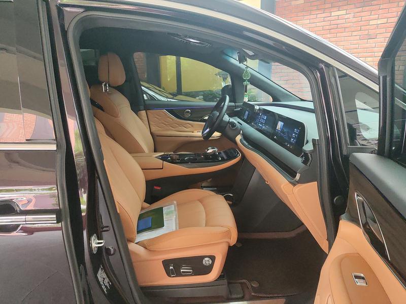 Dongfeng Forthing Xinghai V9, 2026 — фото 11 из 12