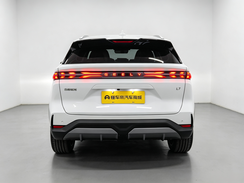 Geely Galaxy L7, 2023 — фото 6 из 12