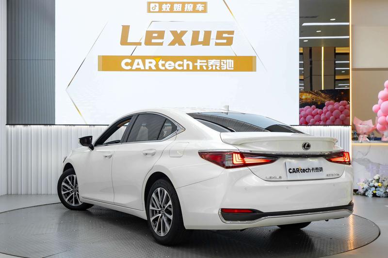Lexus ES, 2022 — фото 4 из 12