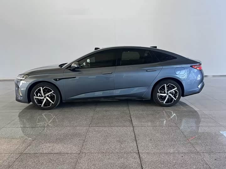 BYD Seal 07 DM-i Hybrid, 2025 — фото 2 из 9