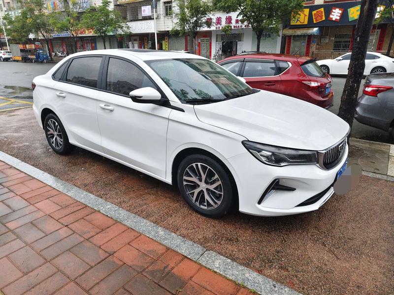 Geely Emgrand, 2021 — фото 3 из 10