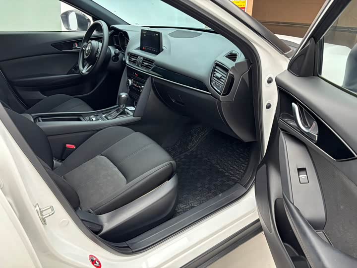 Mazda CX-4, 2023 — фото 9 из 9