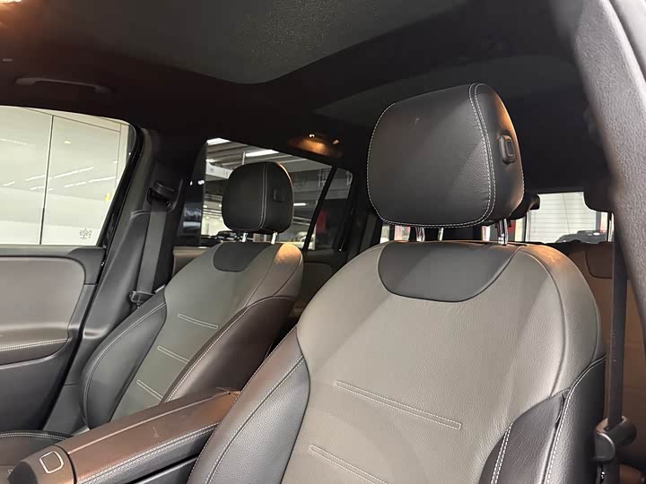 Mercedes-Benz GLB-Class AMG, 2022 — фото 6 из 9