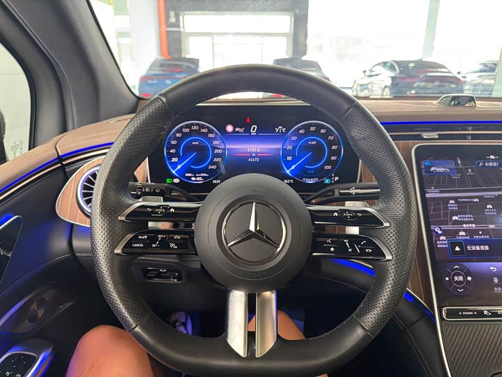 Mercedes-Benz EQE SUV, 2024 — фото 6 из 9