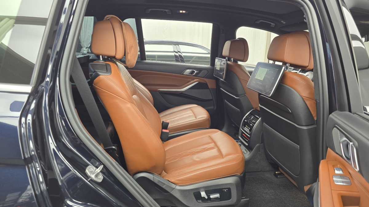 BMW X7, 2022 — фото 11 из 12