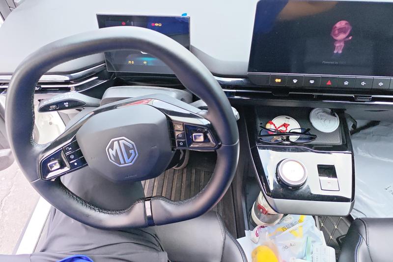 MG Motor 4 EV, 2024 — фото 7 из 11