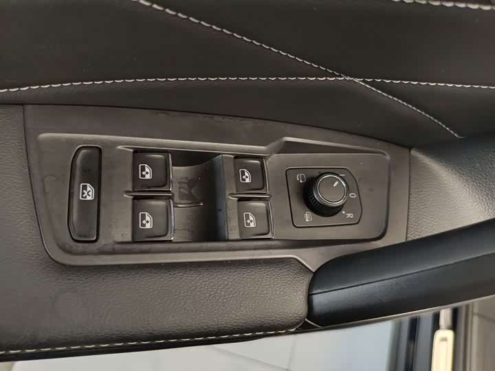 Volkswagen Tiguan L Pro, 2022 — фото 9 из 9
