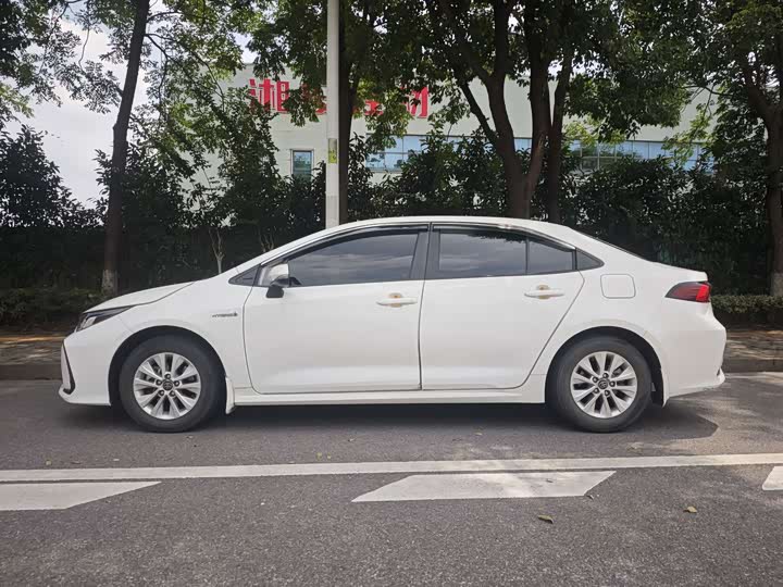 Toyota Corolla, 2023 — фото 3 из 9