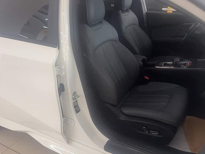GAC Trumpchi Empow R, 2025 — фото 3 из 9