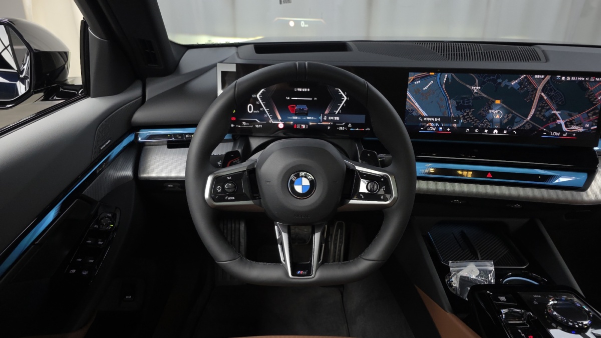BMW 5 Series, 2025 — фото 12 из 12