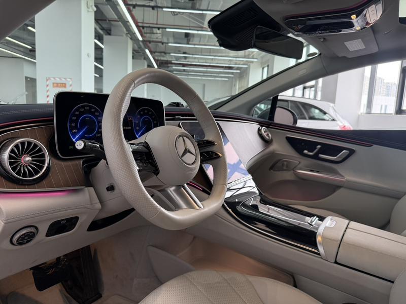 Mercedes-Benz EQE, 2025 — фото 9 из 12