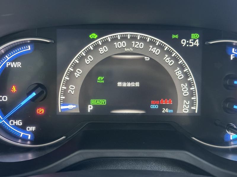 Toyota RAV4 Hybrid, 2026 — фото 8 из 12