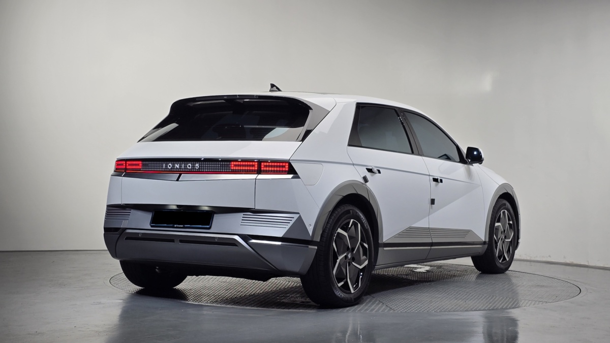Hyundai Ioniq 5, 2024 — фото 2 из 12