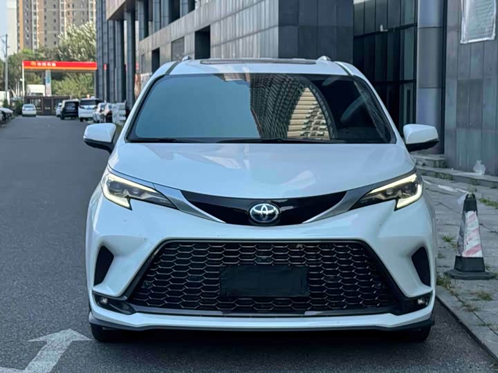 Toyota Granvia, 2023 — купить в Белгороде под ключ
