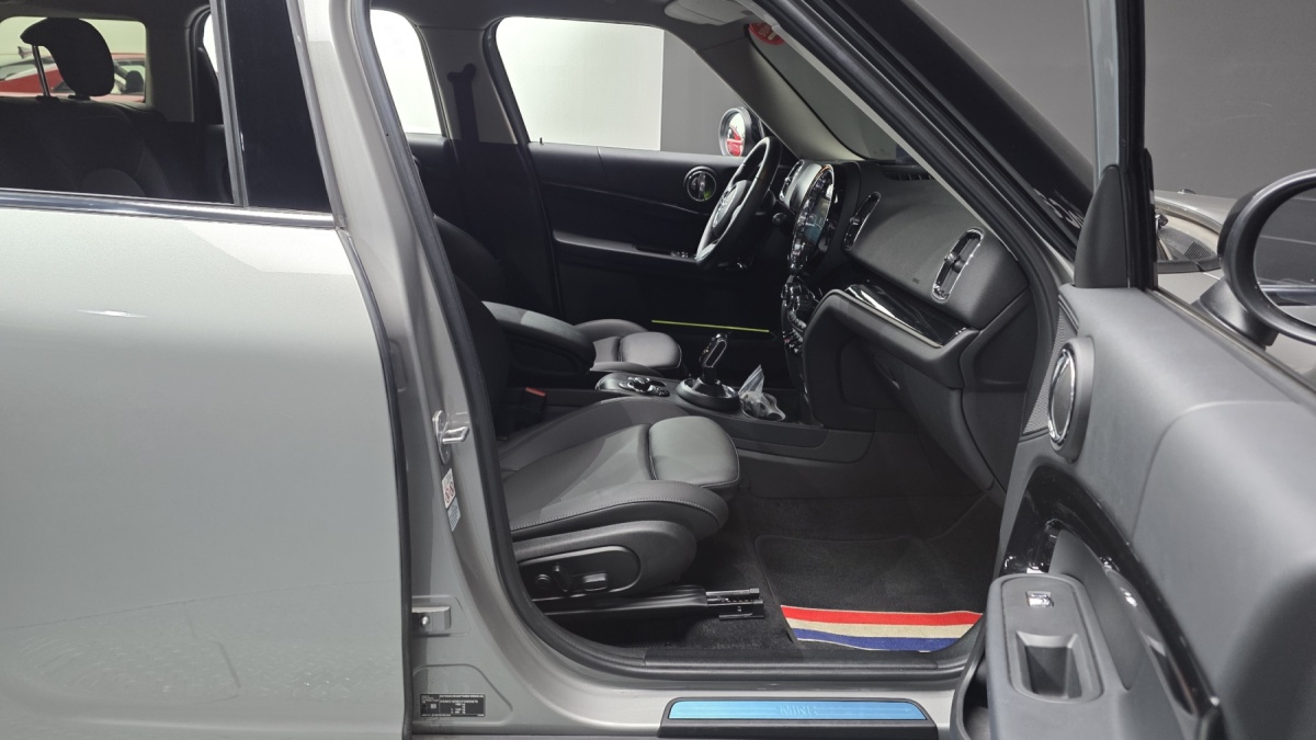 Mini Countryman, 2023 — фото 10 из 12