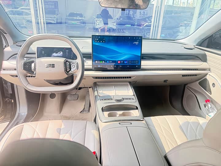 Geely Galaxy Starshine 8 EM-i, 2025 — фото 5 из 9