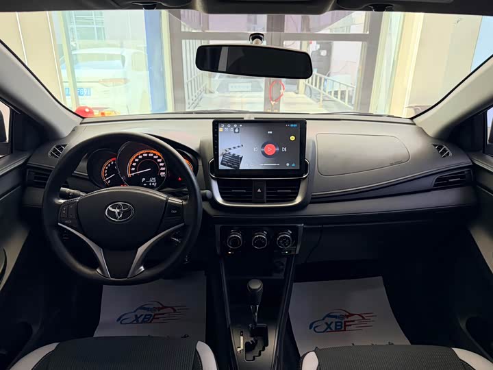 Toyota Yaris L Hatchback, 2022 — фото 5 из 9