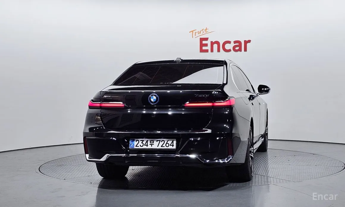 BMW 7 Series, 2023 — фото 4 из 12