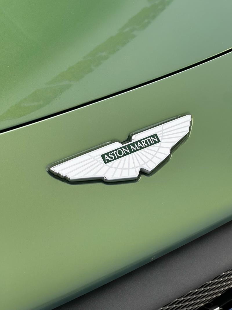 Aston Martin V8 Vantage, 2022 — фото 8 из 12