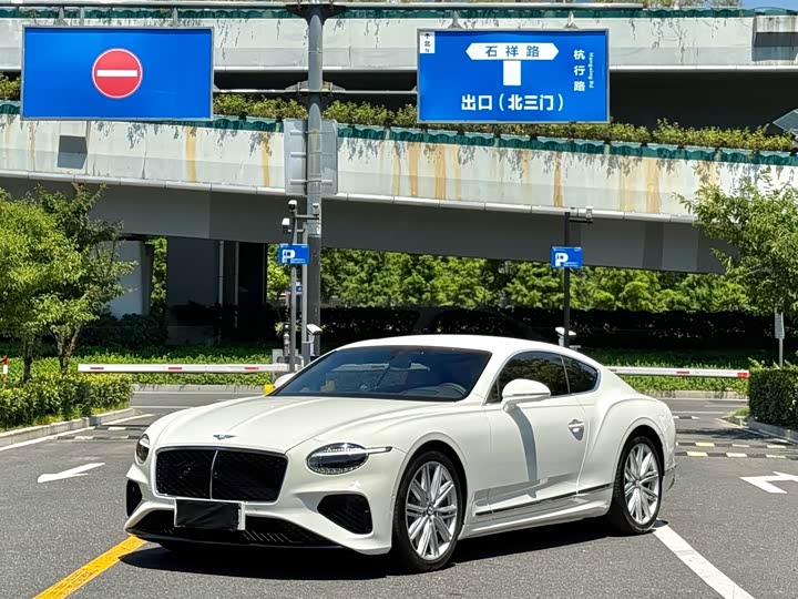 Bentley Continental GT Hybrid, 2025 — фото 3 из 7