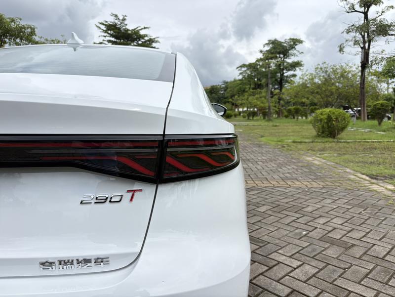 Chery Arrizo 8 Pro, 2025 — фото 8 из 12