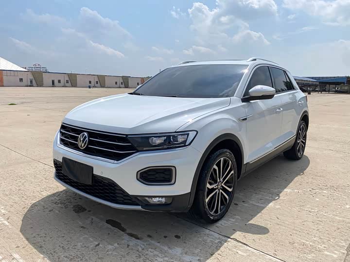 Volkswagen T-Roc, 2022 — купить в Москве под ключ
