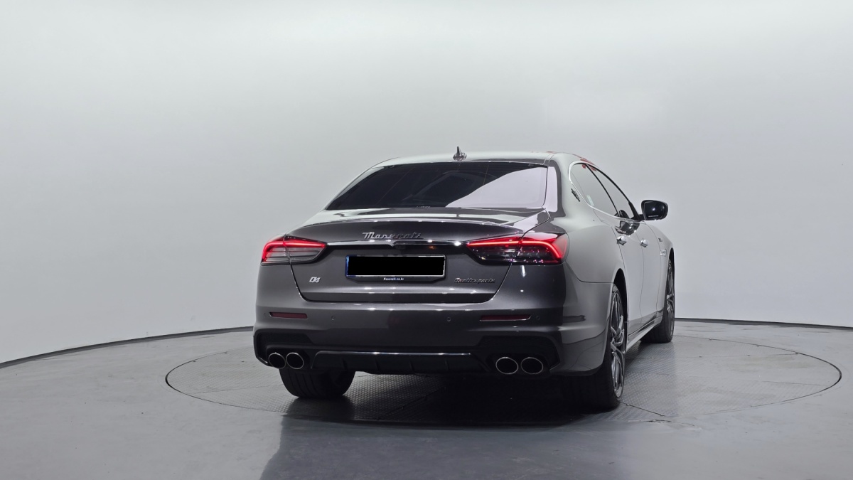 Maserati Quattroporte, 2022 — фото 4 из 12