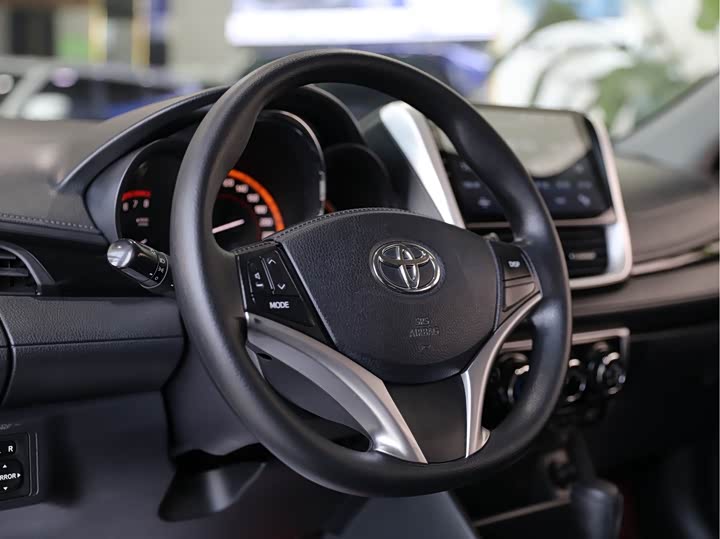 Toyota Yaris L Hatchback, 2022 — фото 7 из 9