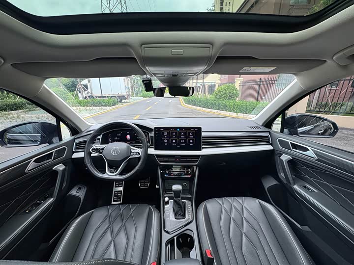 Volkswagen Tiguan L Pro, 2023 — фото 5 из 9