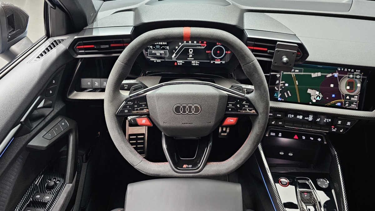 Audi RS 3, 2025 — фото 12 из 12