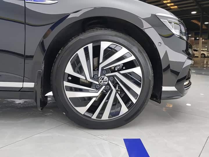 Volkswagen Magotan GTE Hybrid, 2024 — фото 6 из 9