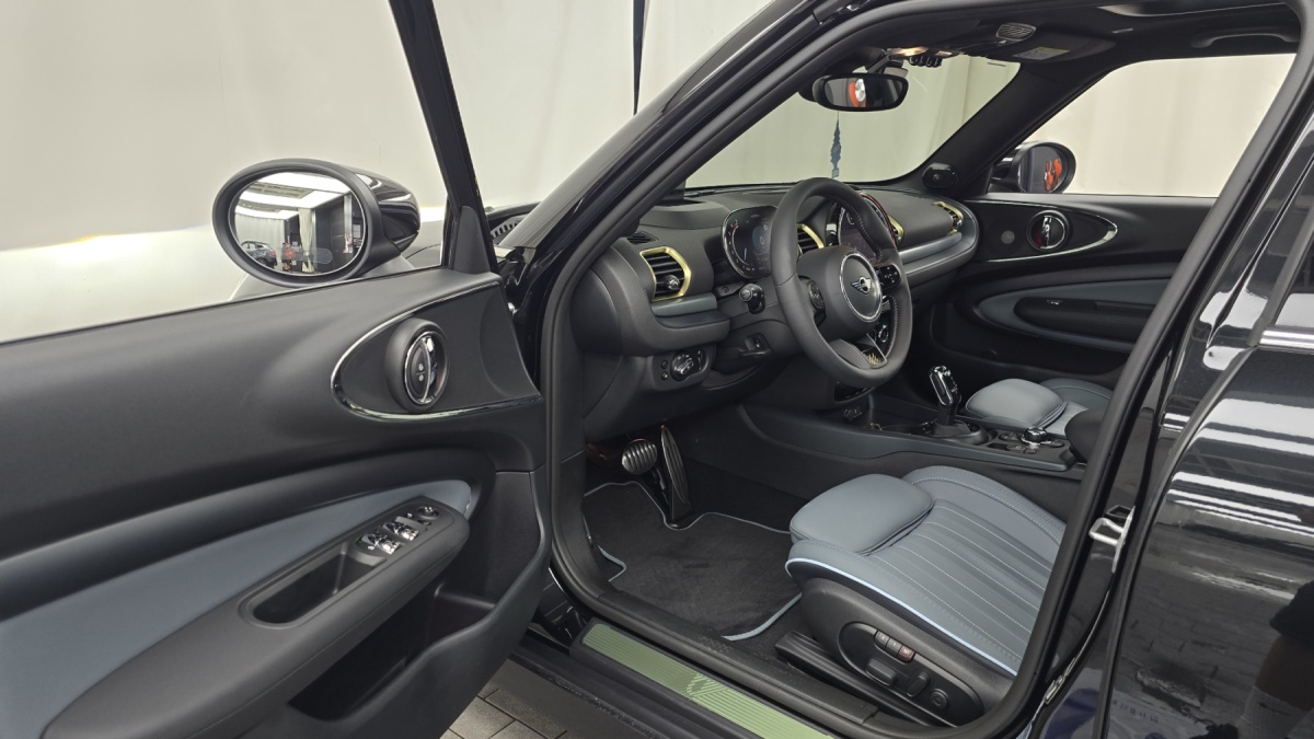 Mini Clubman, 2023 — фото 9 из 12