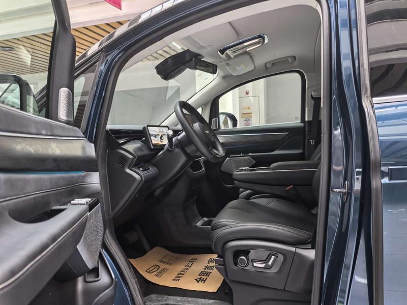 Geely Galaxy L380, 2025 — фото 9 из 12
