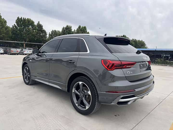 Audi Q3, 2023 — фото 4 из 9