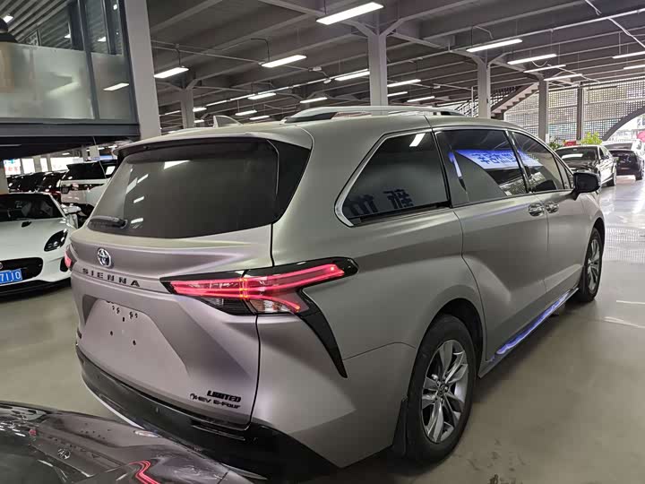 Toyota Sienna, 2026 — фото 8 из 9