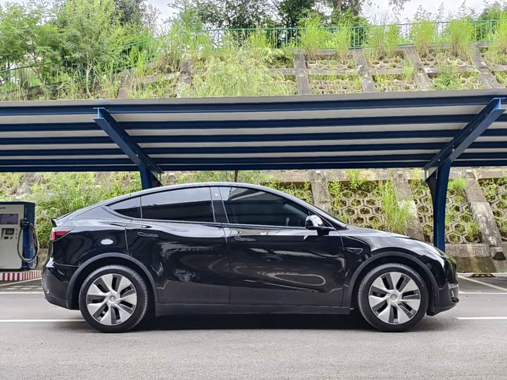 Tesla Model Y, 2022 — фото 4 из 9