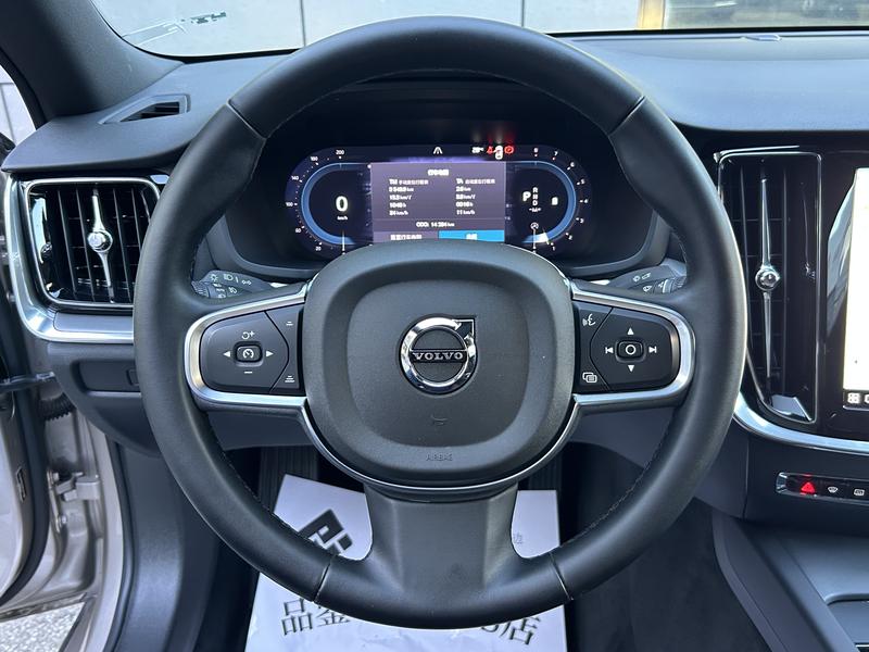 Volvo S60, 2025 — фото 10 из 12