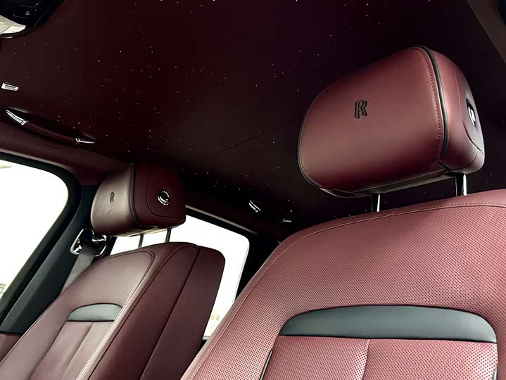 Rolls-Royce Cullinan, 2021 — фото 7 из 7