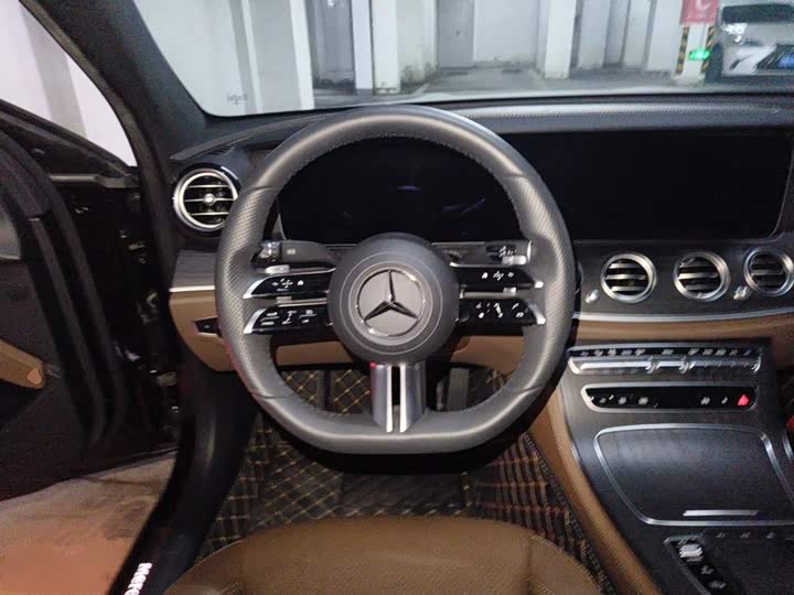 Mercedes-Benz E-Class, 2022 — фото 6 из 9