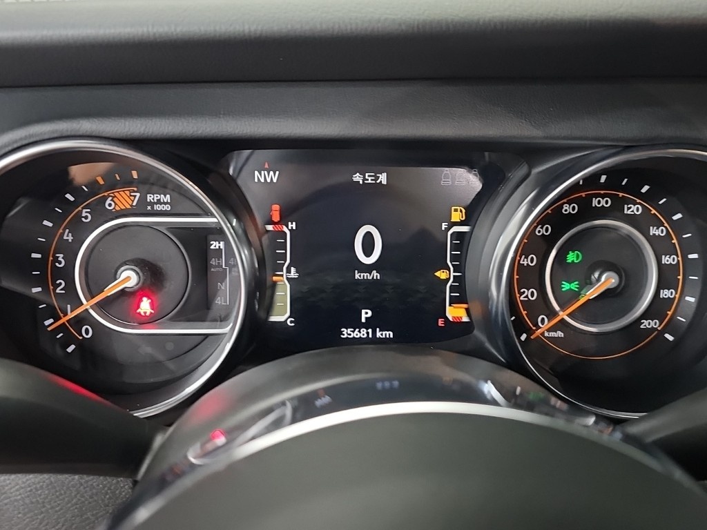 Jeep Wrangler, 2023 — фото 7 из 12
