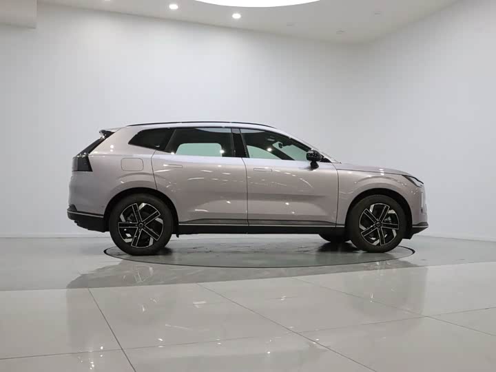 Volvo XC70 Hybrid, 2025 — фото 8 из 9