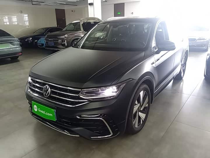 Volkswagen Tiguan L Pro, 2023 — фото 2 из 9