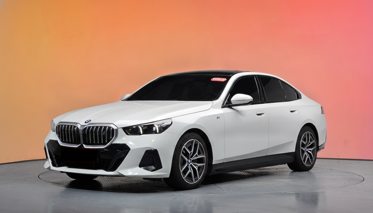 BMW i5, 2023 — купить в Санкт-Петербурге под ключ